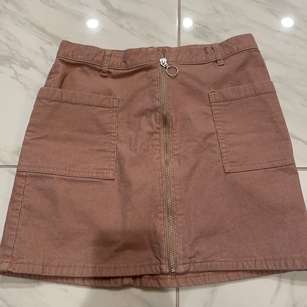 Girls pink skirt.